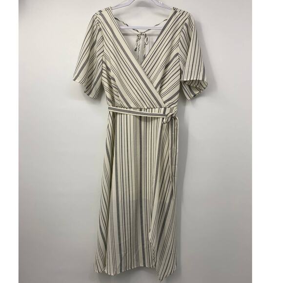Three Pink Hearts Womens White Black Striped Vneck Belted Dress NEW Medium - Picture 1 of 12